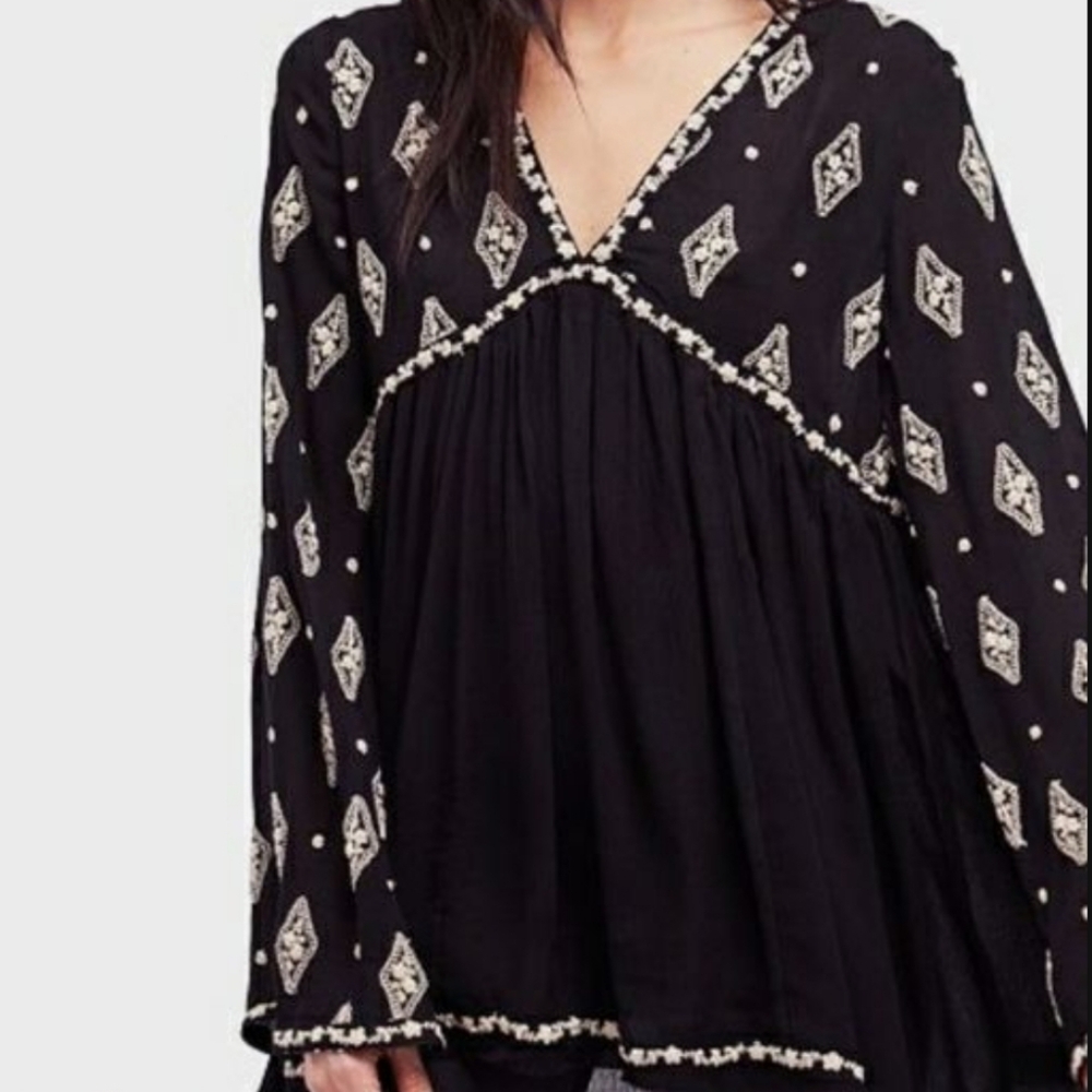 Free people, black and white, tunic top with bell sleeves, medium